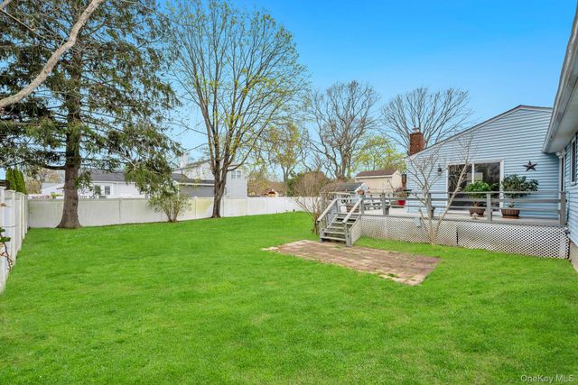 8 Lama Drive, Shirley, NY 11967