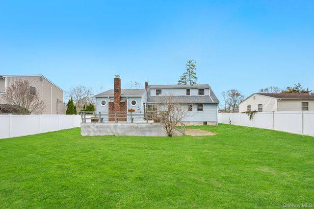 8 Lama Drive, Shirley, NY 11967