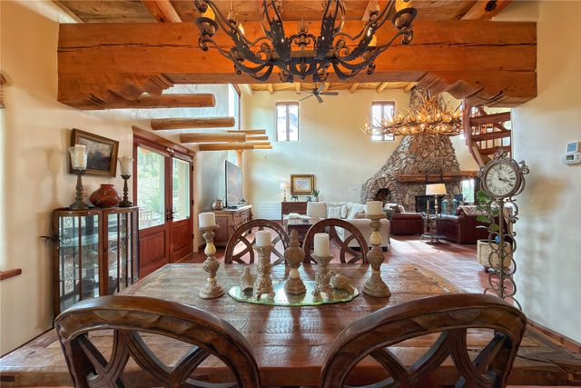 98 La Barbaria Trail, Santa Fe, NM 87505