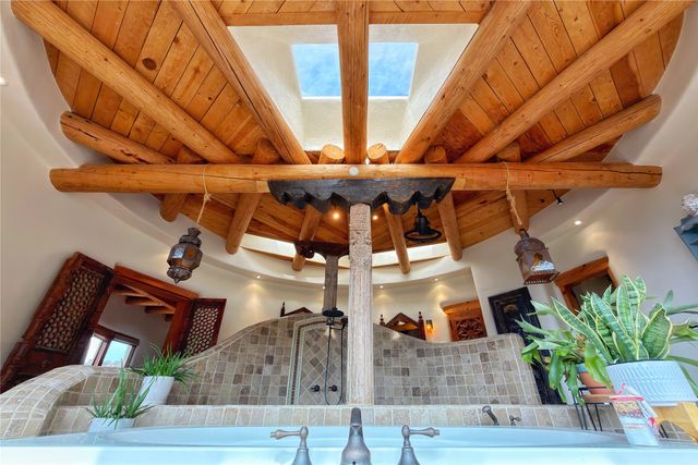 98 La Barbaria Trail, Santa Fe, NM 87505