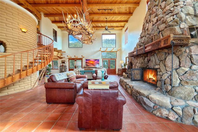 98 La Barbaria Trail, Santa Fe, NM 87505