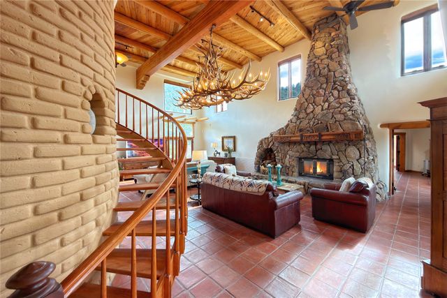 98 La Barbaria Trail, Santa Fe, NM 87505