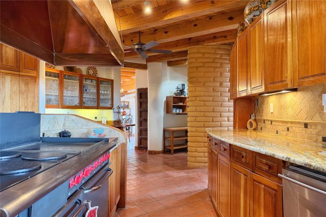 98 La Barbaria Trail, Santa Fe, NM 87505