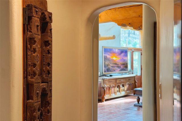 98 La Barbaria Trail, Santa Fe, NM 87505