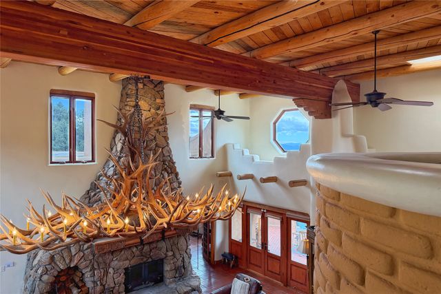 98 La Barbaria Trail, Santa Fe, NM 87505