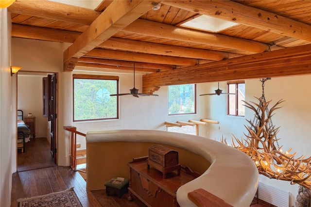 98 La Barbaria Trail, Santa Fe, NM 87505