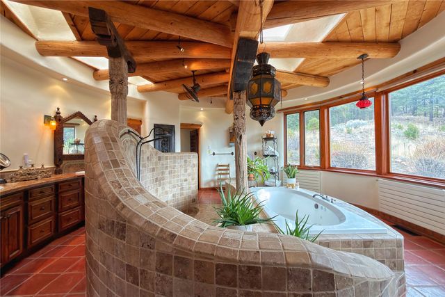 98 La Barbaria Trail, Santa Fe, NM 87505