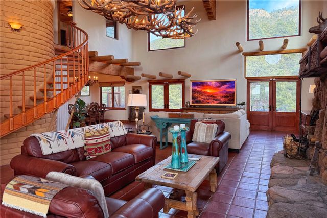 98 La Barbaria Trail, Santa Fe, NM 87505