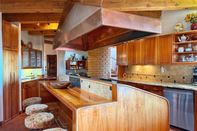 98 La Barbaria Trail, Santa Fe, NM 87505
