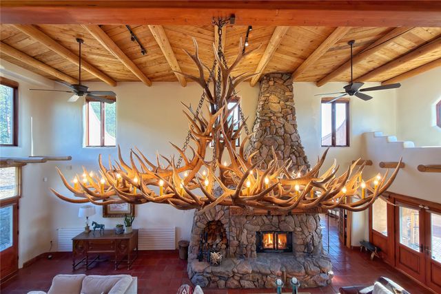 98 La Barbaria Trail, Santa Fe, NM 87505