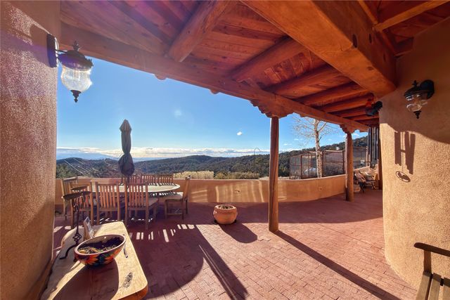 98 La Barbaria Trail, Santa Fe, NM 87505