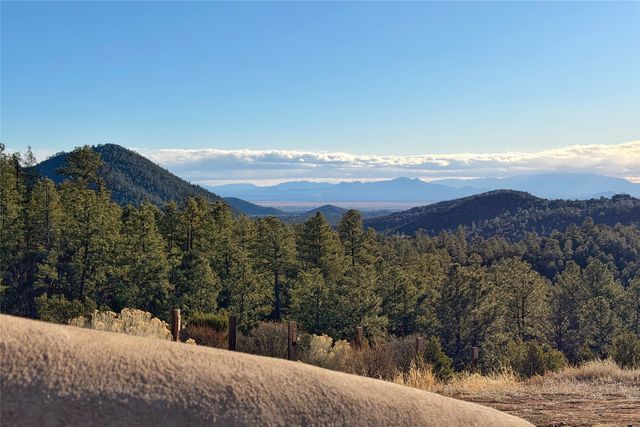 98 La Barbaria Trail, Santa Fe, NM 87505