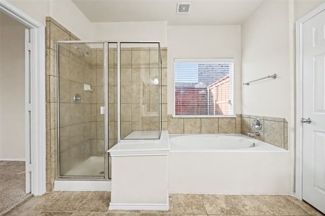 4902 Spring Lake Parkway, Mansfield, TX 76063