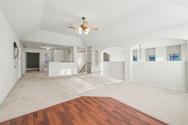 4902 Spring Lake Parkway, Mansfield, TX 76063