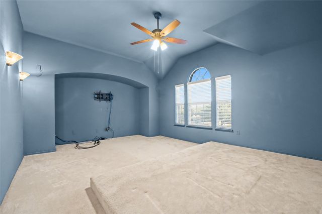 4902 Spring Lake Parkway, Mansfield, TX 76063