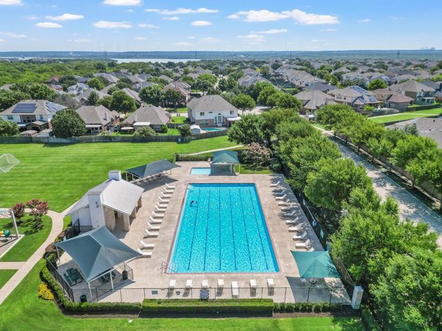 4902 Spring Lake Parkway, Mansfield, TX 76063