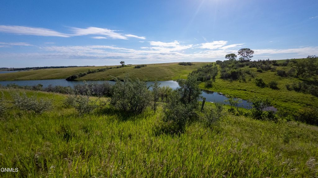 5021 12b Street NW, Garrison, ND 58540 photo 4