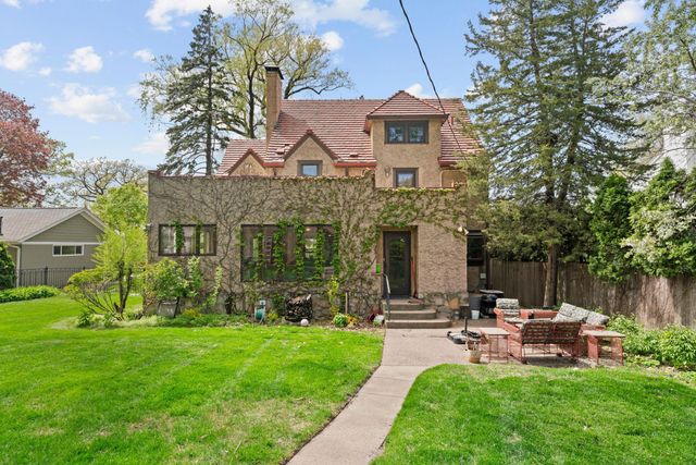 504 Mississippi River Boulevard S, Saint Paul, MN 55116