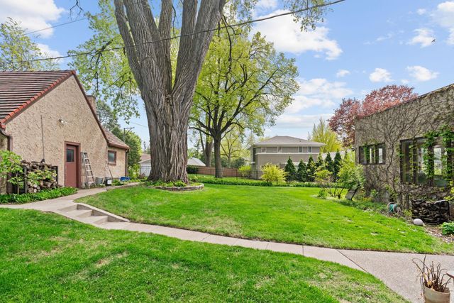 504 Mississippi River Boulevard S, Saint Paul, MN 55116