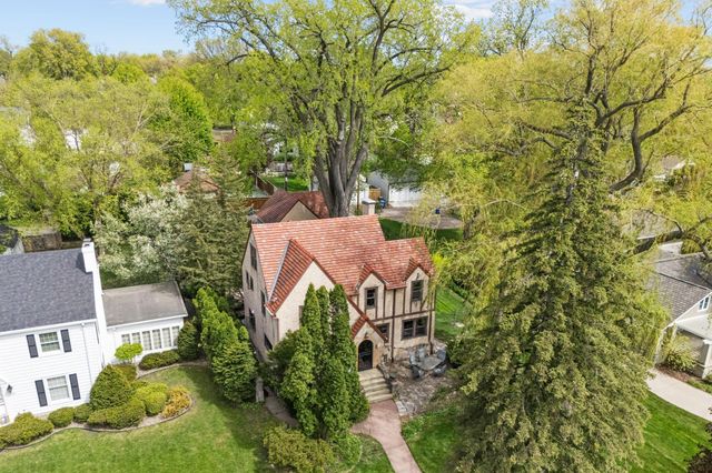 504 Mississippi River Boulevard S, Saint Paul, MN 55116