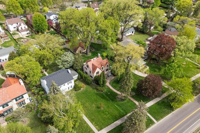 504 Mississippi River Boulevard S, Saint Paul, MN 55116