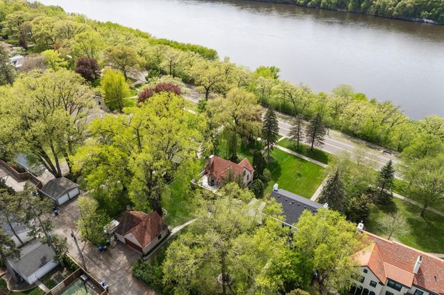 504 Mississippi River Boulevard S, Saint Paul, MN 55116