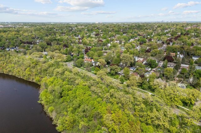 504 Mississippi River Boulevard S, Saint Paul, MN 55116