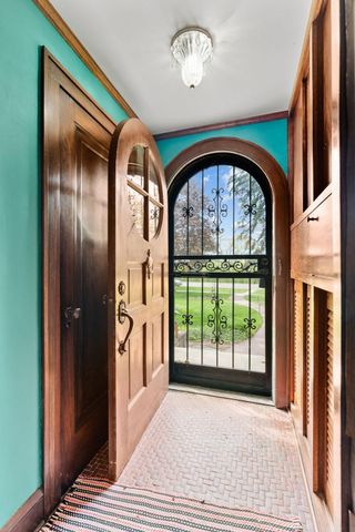 504 Mississippi River Boulevard S, Saint Paul, MN 55116