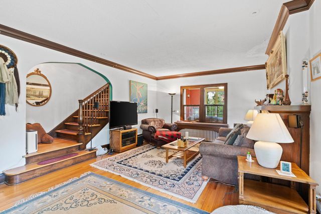 504 Mississippi River Boulevard S, Saint Paul, MN 55116