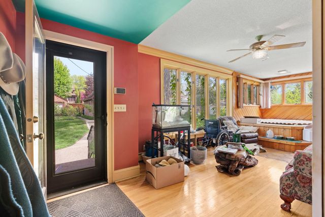 504 Mississippi River Boulevard S, Saint Paul, MN 55116
