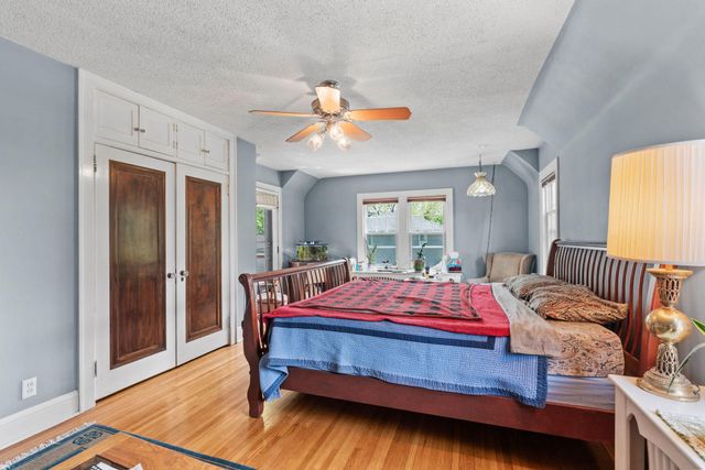 504 Mississippi River Boulevard S, Saint Paul, MN 55116