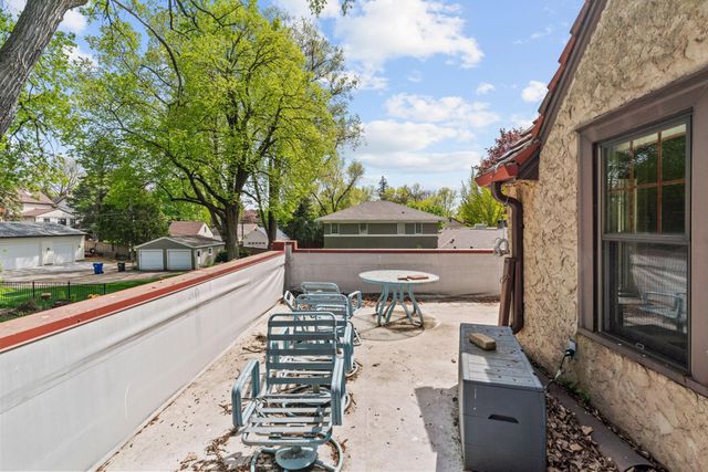 504 Mississippi River Boulevard S, Saint Paul, MN 55116