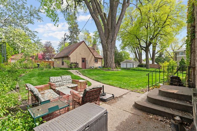 504 Mississippi River Boulevard S, Saint Paul, MN 55116
