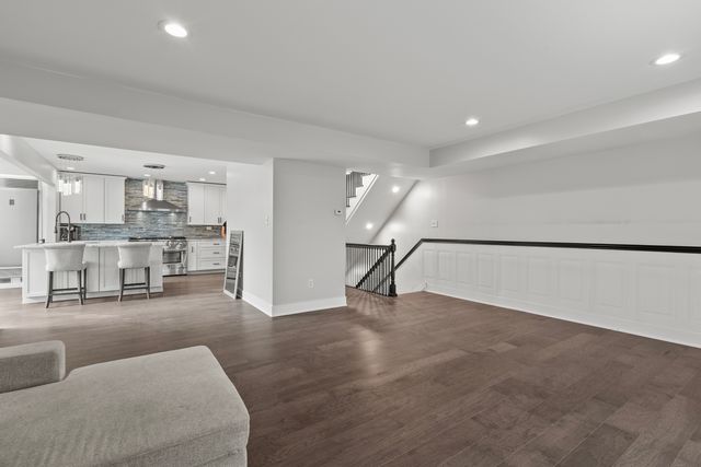 8202 Gruener Court 8202, Palos Hills, IL 60465