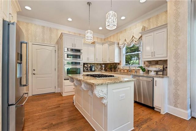 405 Forrest Lane, Gainesville, GA 30501