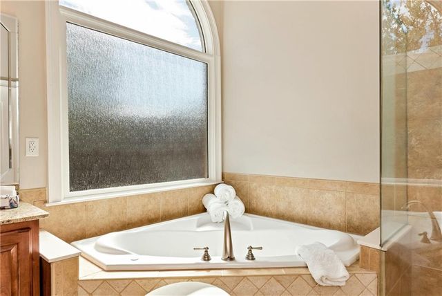 405 Forrest Lane, Gainesville, GA 30501