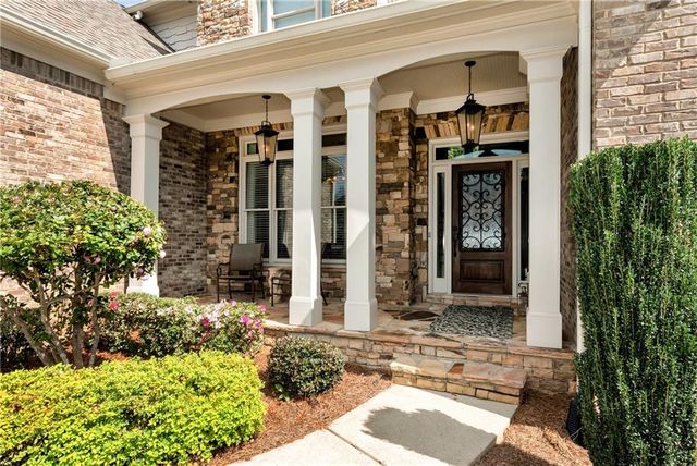 405 Forrest Lane, Gainesville, GA 30501