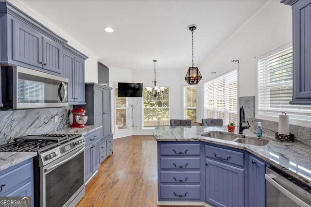 76 Colonial Circle NW, Cartersville, GA 30120