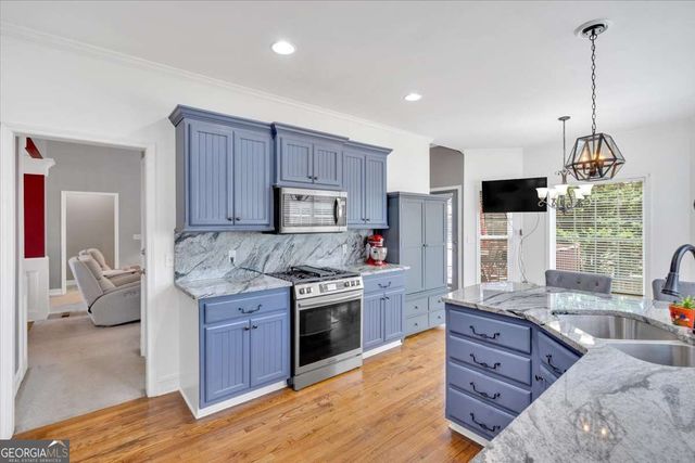 76 Colonial Circle NW, Cartersville, GA 30120