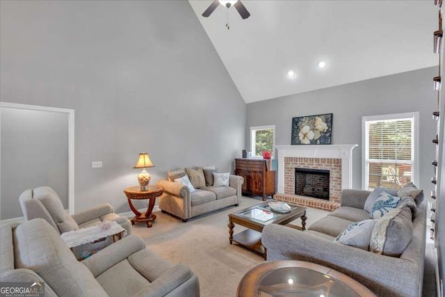 76 Colonial Circle NW, Cartersville, GA 30120