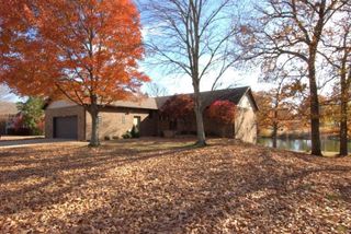 126 Briarbrook Drive, Carl Junction, MO 64834