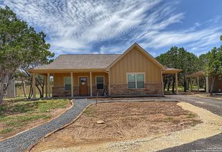 7206 Highway 16 # 1, Bandera, TX 78003