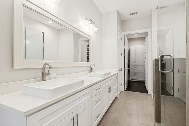 4060 Spring Valley Road 101, Farmers Branch, TX 75244