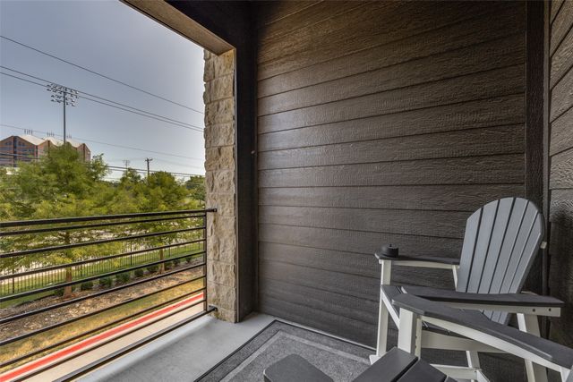 4060 Spring Valley Road 101, Farmers Branch, TX 75244