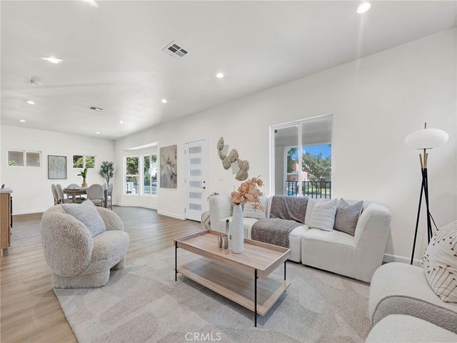 2947 Dalton, Los Angeles, CA 90018