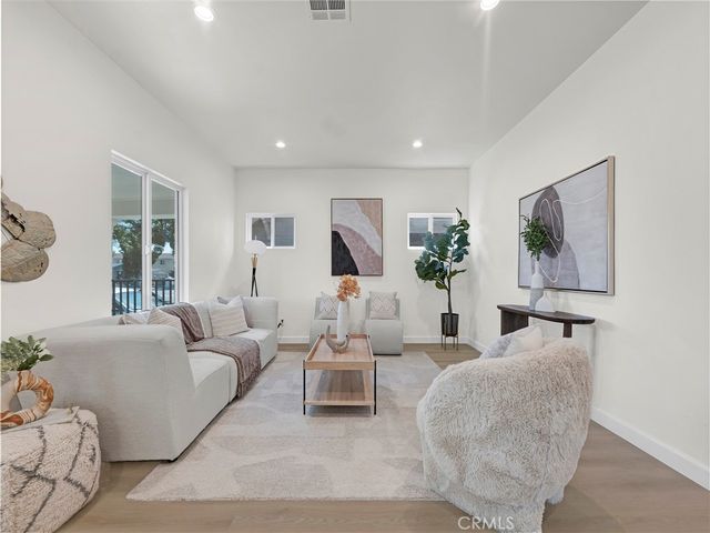 2947 Dalton, Los Angeles, CA 90018