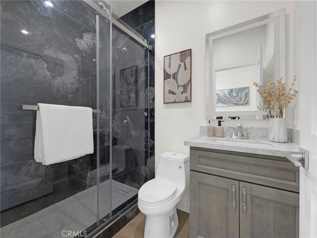 2947 Dalton, Los Angeles, CA 90018