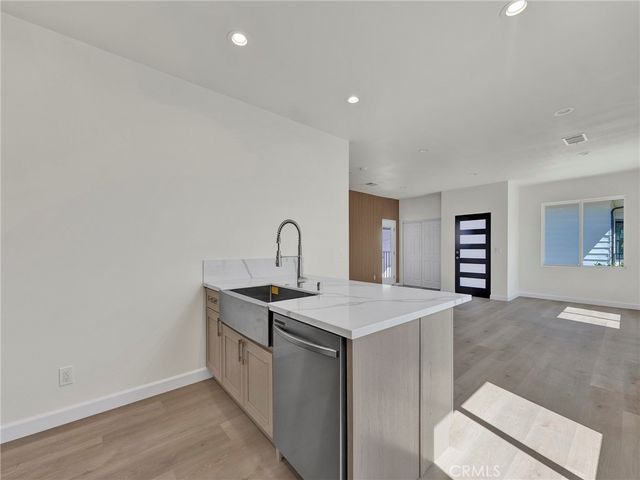 2947 Dalton, Los Angeles, CA 90018