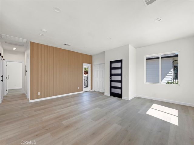2947 Dalton, Los Angeles, CA 90018