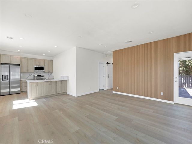 2947 Dalton, Los Angeles, CA 90018